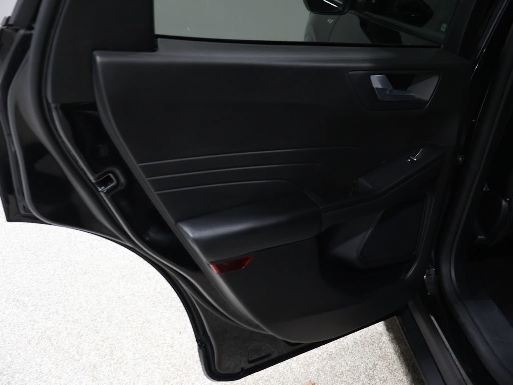 Used 2024 Ford Escape ST-Line image 16