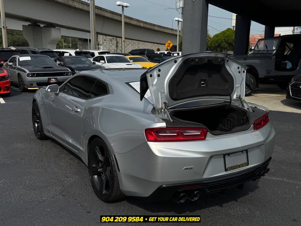 Used 2018 Chevrolet Camaro SS RWD image 28