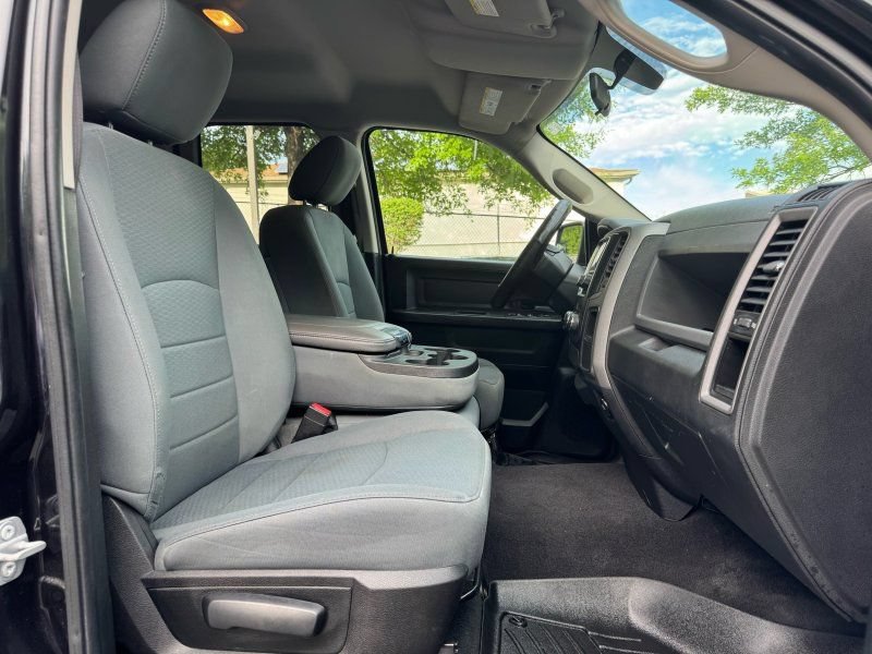 Used 2017 RAM 1500 Express AWD/4WD image 21