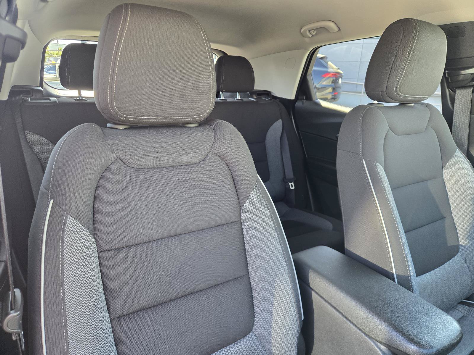 Used 2025 Chevrolet TrailBlazer LS w/ LS Convenience Package FWD image 31