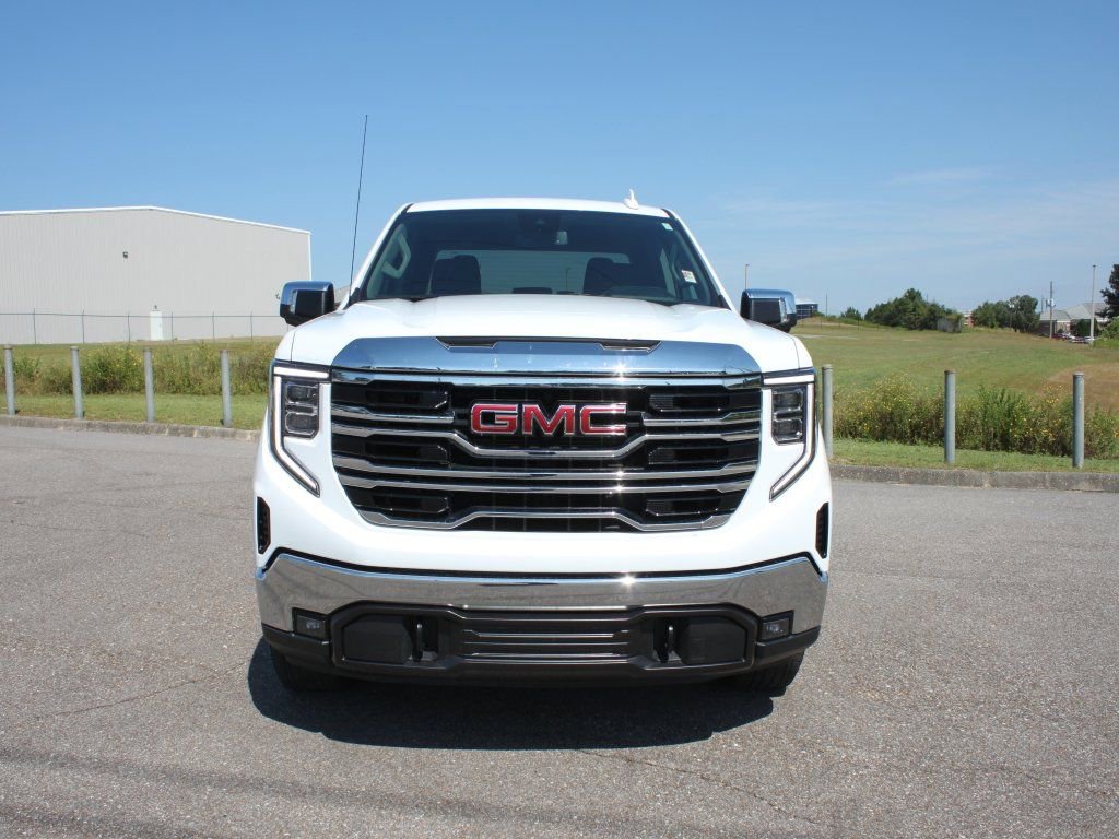 Used 2025 GMC Sierra 1500 SLT image 3