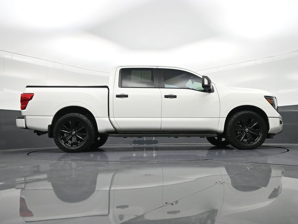 Used 2023 Nissan Titan SV w/ SV Convenience Package image 29