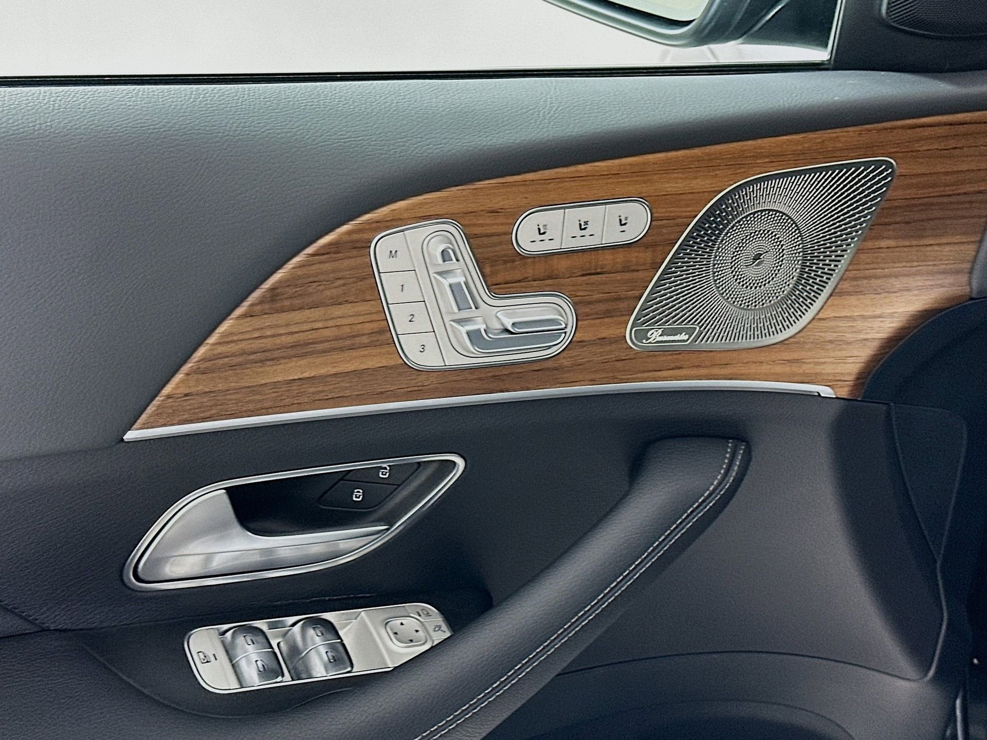 Certified 2025 Mercedes-Benz GLE 350 4MATIC image 19