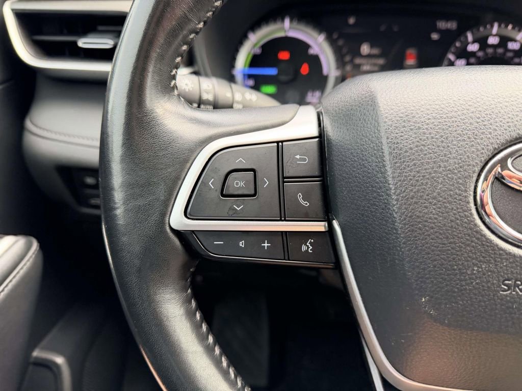 Certified 2023 Toyota Highlander LE image 8