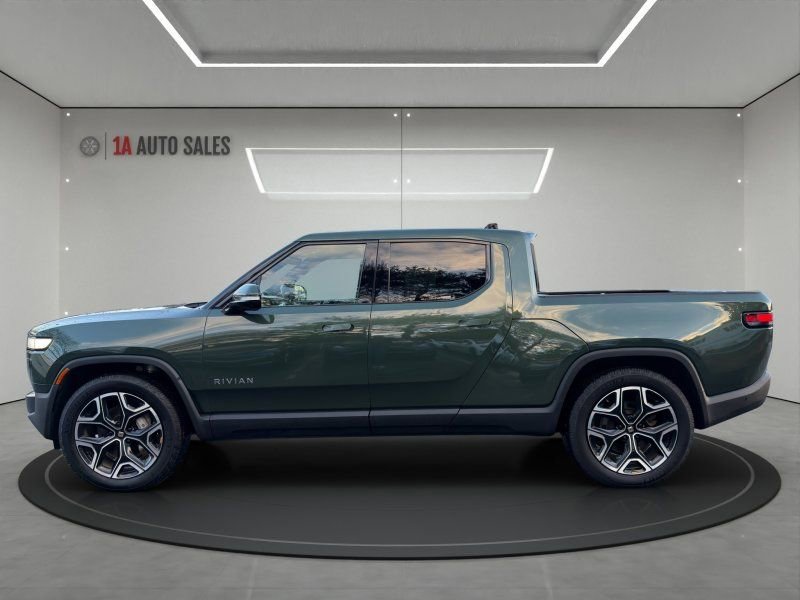 Used 2023 Rivian R1T Adventure image 2