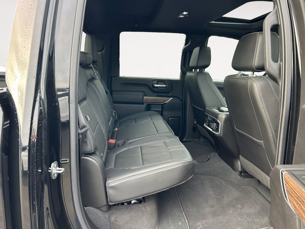 Used 2022 Chevrolet Silverado 3500 High Country w/ Safety Package II image 11