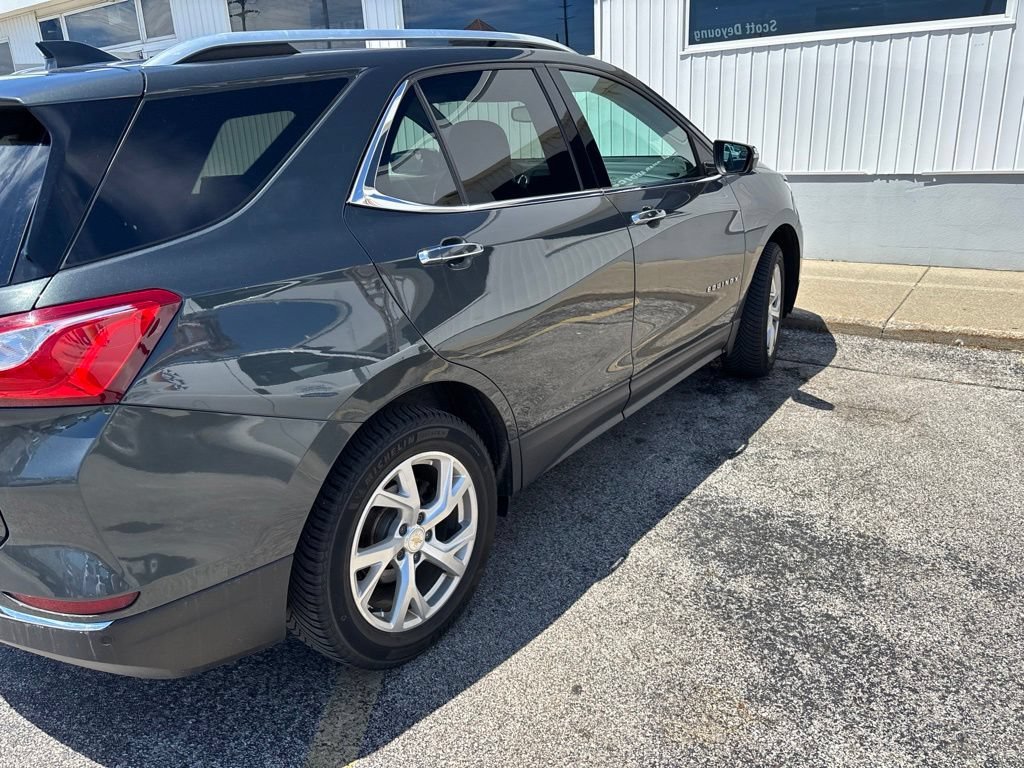 Used 2020 Chevrolet Equinox Premier w/ LPO, Floor Liner Package AWD/4WD image 8