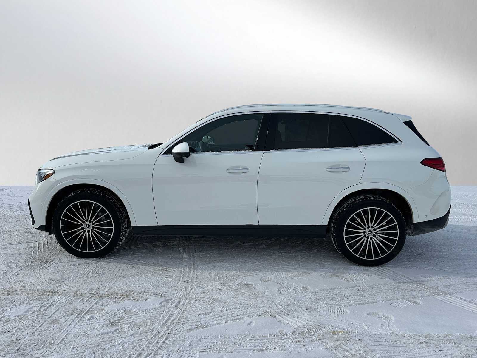 Used 2024 Mercedes-Benz GLC 300 4MATIC image 6
