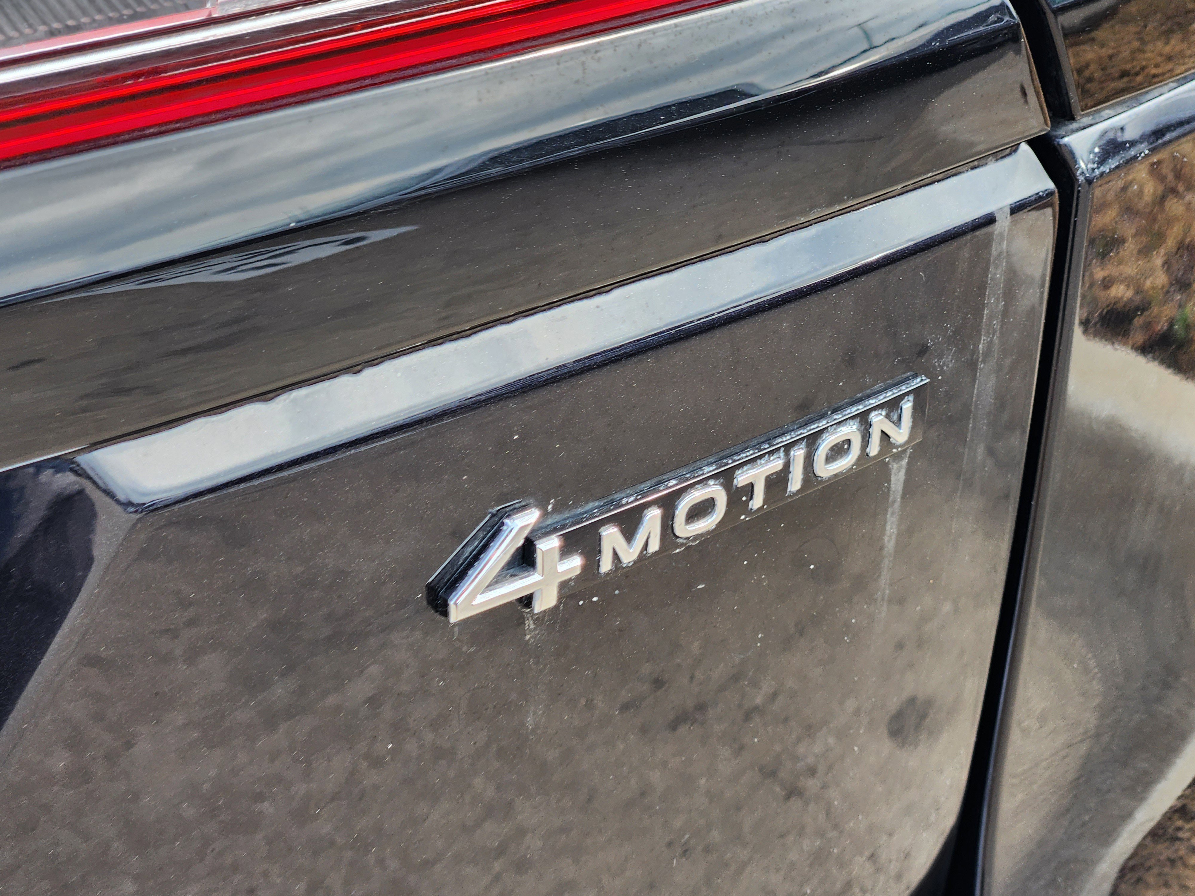 Used 2023 Volkswagen Atlas SEL R-Line image 36