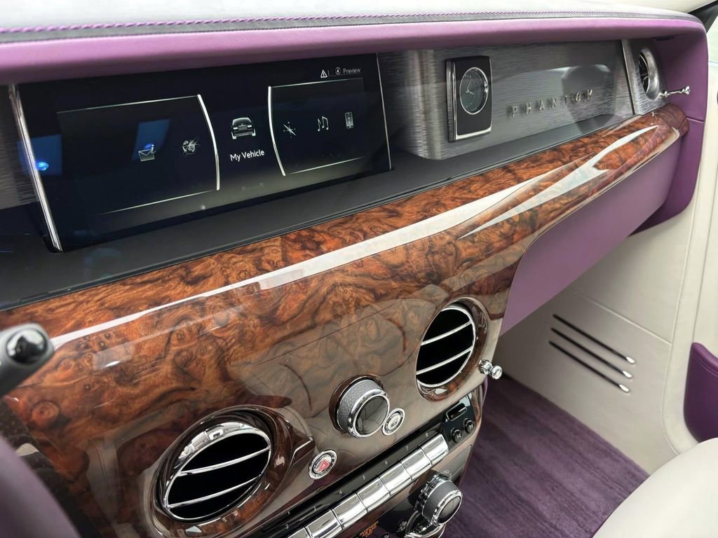 Used 2019 Rolls-Royce Phantom Sedan image 24
