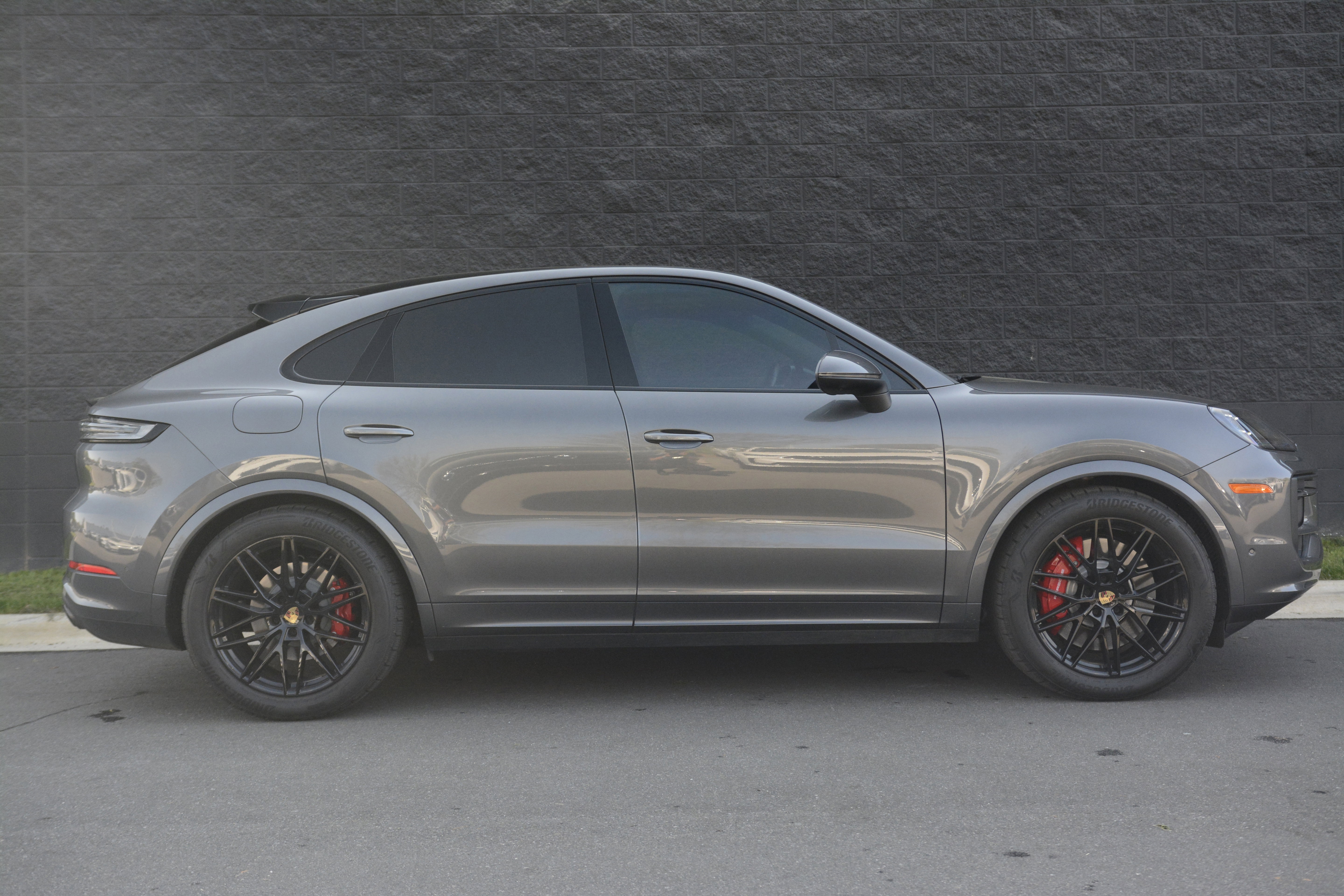 Certified 2024 Porsche Cayenne S AWD/4WD image 8