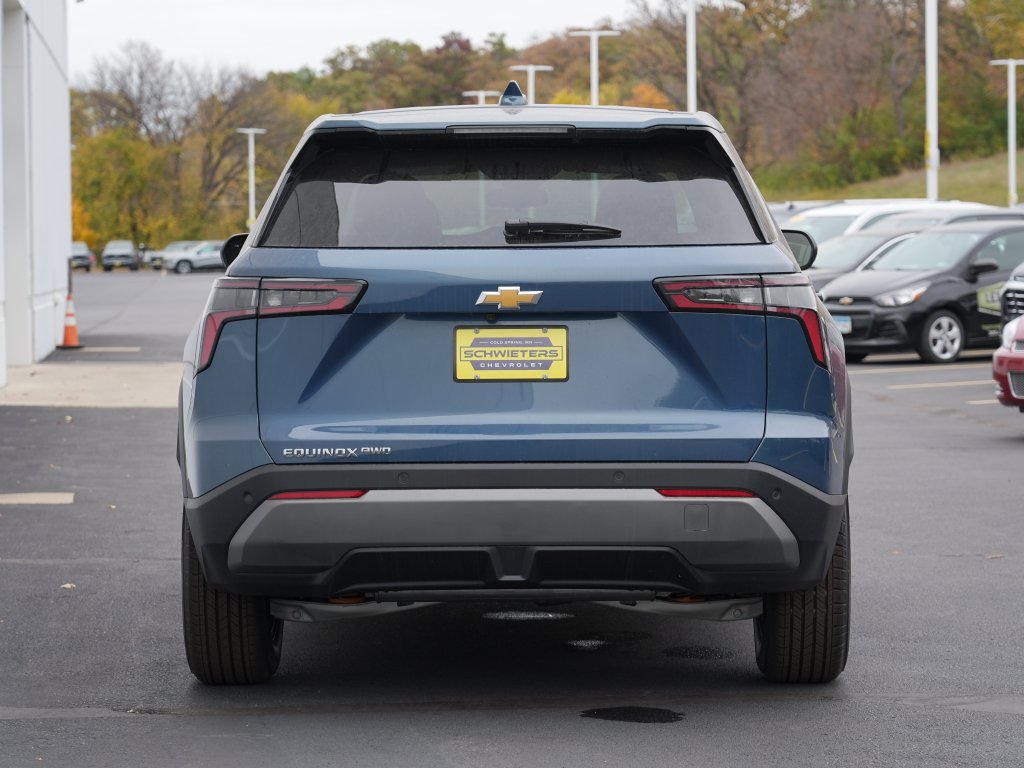 New 2027 Chevrolet Equinox LT w/ Convenience Package II AWD/4WD image 5