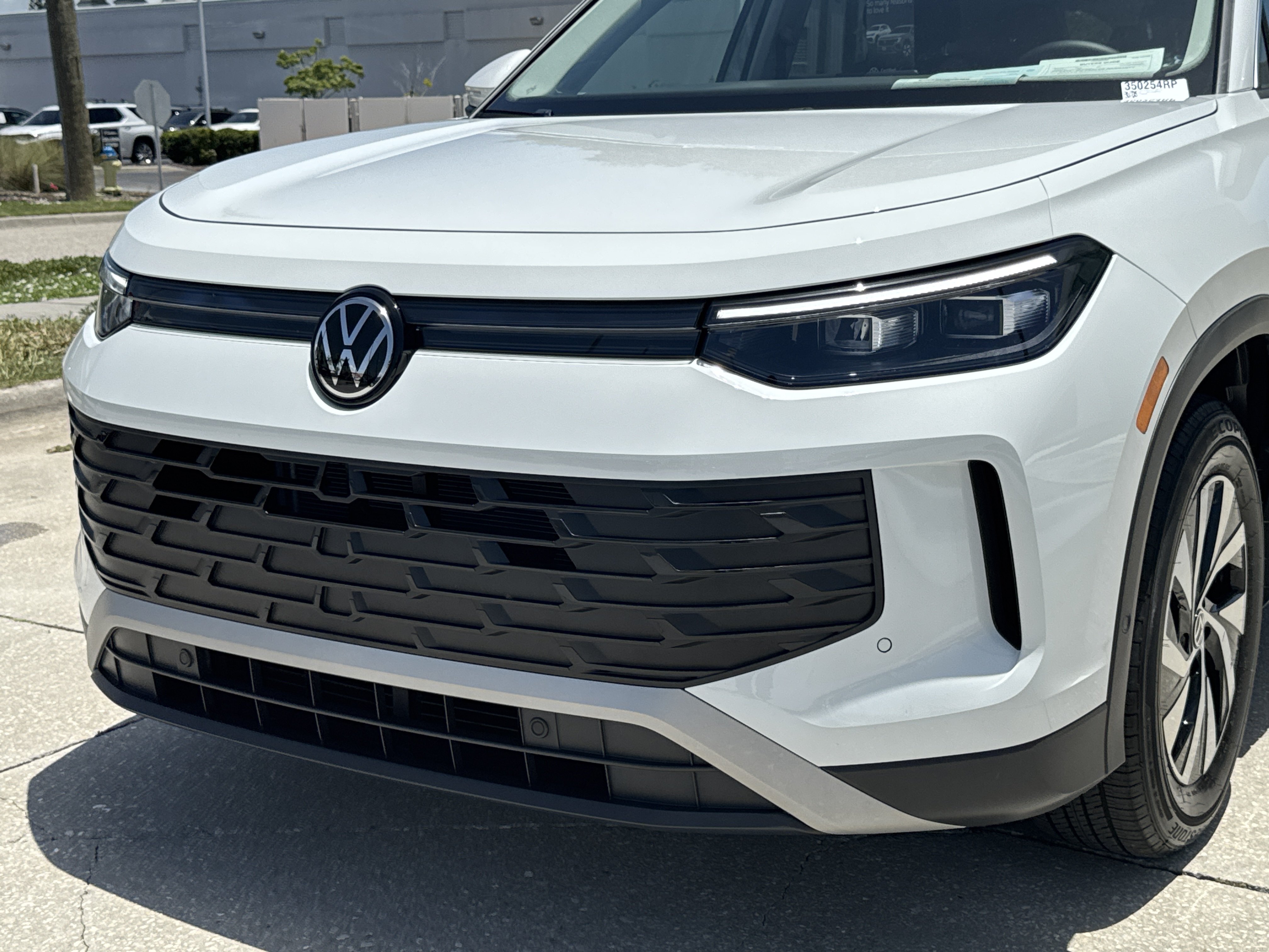 Certified 2025 Volkswagen Tiguan S FWD image 9