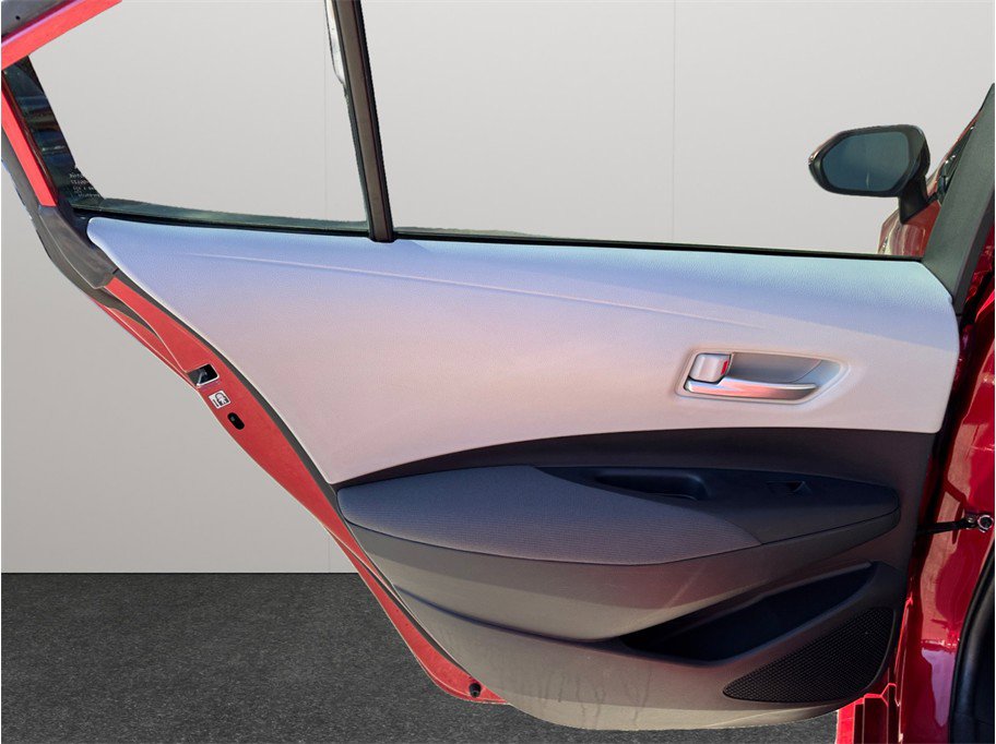 Used 2020 Toyota Corolla LE FWD image 30