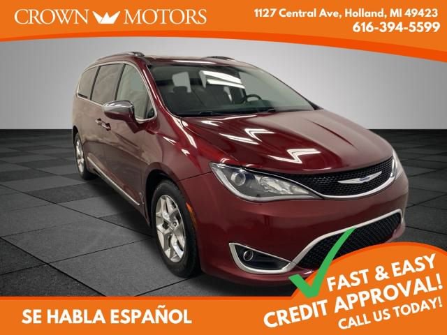 Used 2018 Chrysler Pacifica Limited image 1
