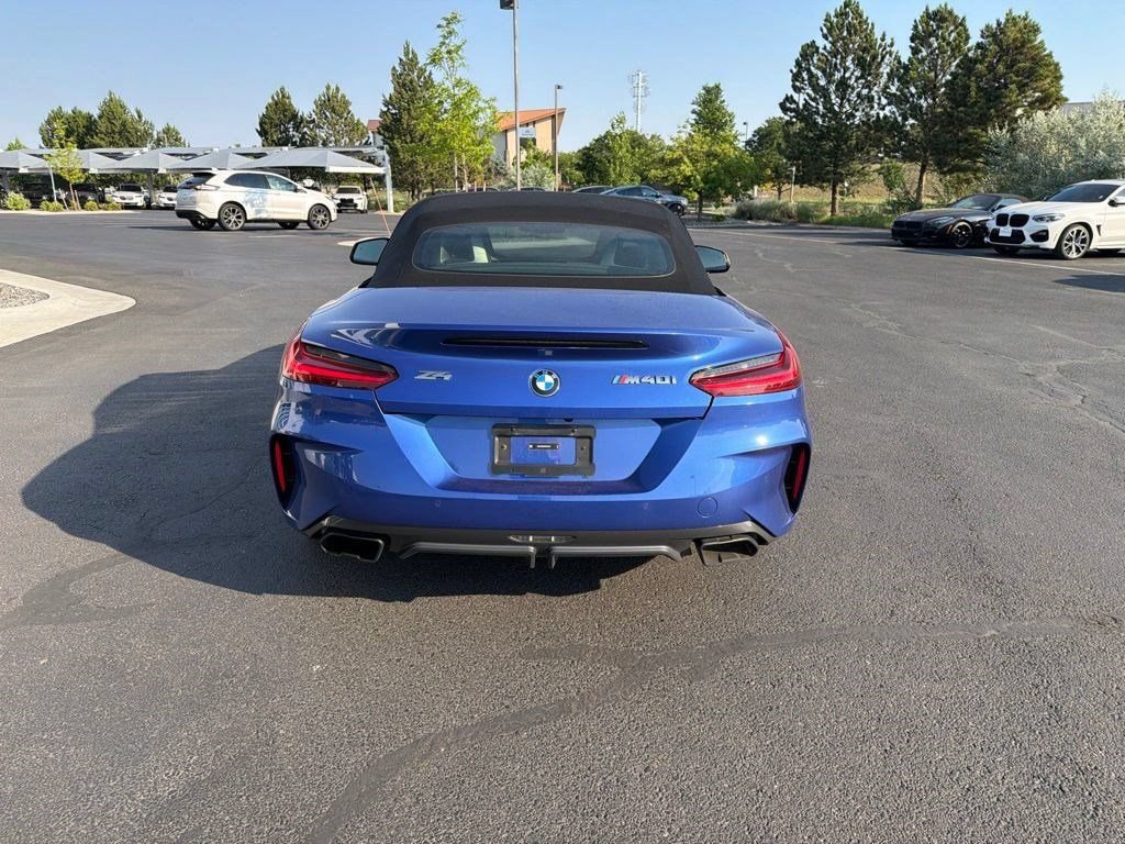 Used 2024 BMW Z4 M40i w/ Premium Package RWD image 8