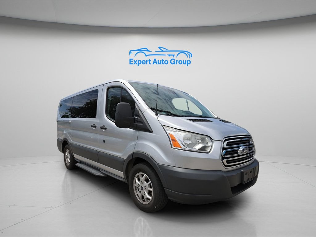 Used 2016 Ford Transit 150 XLT RWD image 5
