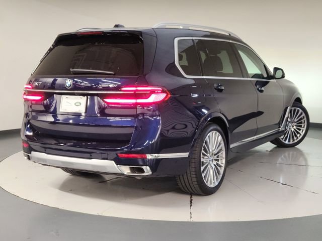 Used 2026 BMW X7 xDrive40i AWD/4WD image 2