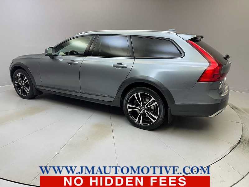 Used 2019 Volvo V90 T5 Cross Country w/ Protection Package Premier AWD/4WD image 3