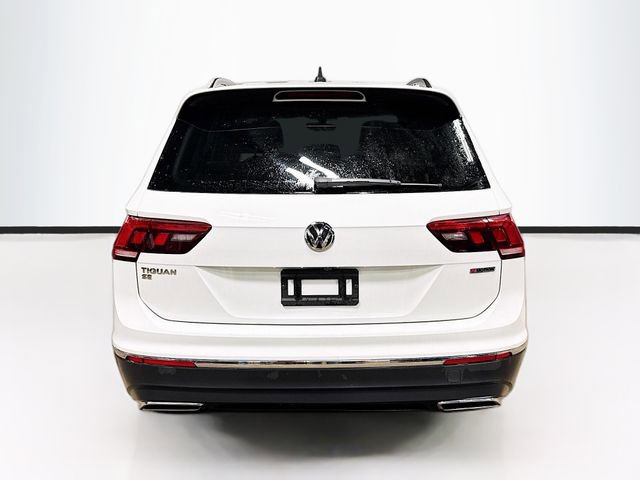 Used 2021 Volkswagen Tiguan SE w/ Panoramic Sunroof Package image 6