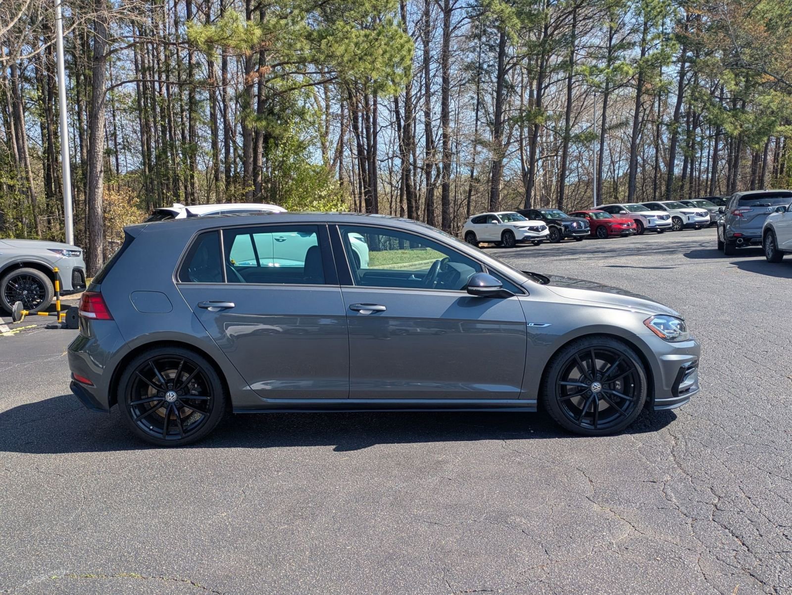 Used 2019 Volkswagen Golf R 4-Door image 4