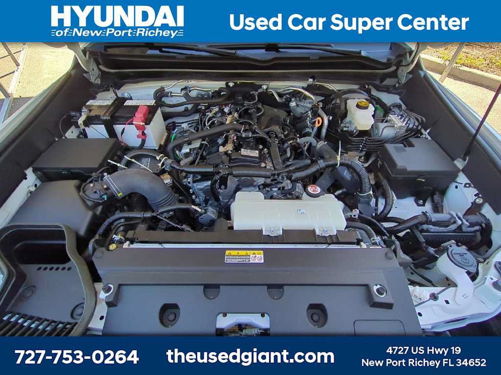 Used 2024 Toyota Tacoma SR5 w/ SR5 Upgrade Package RWD image 13
