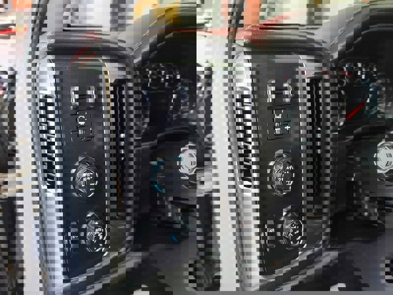 Used 2017 Chevrolet Silverado 1500 LTZ w/ Sport Package AWD/4WD image 22