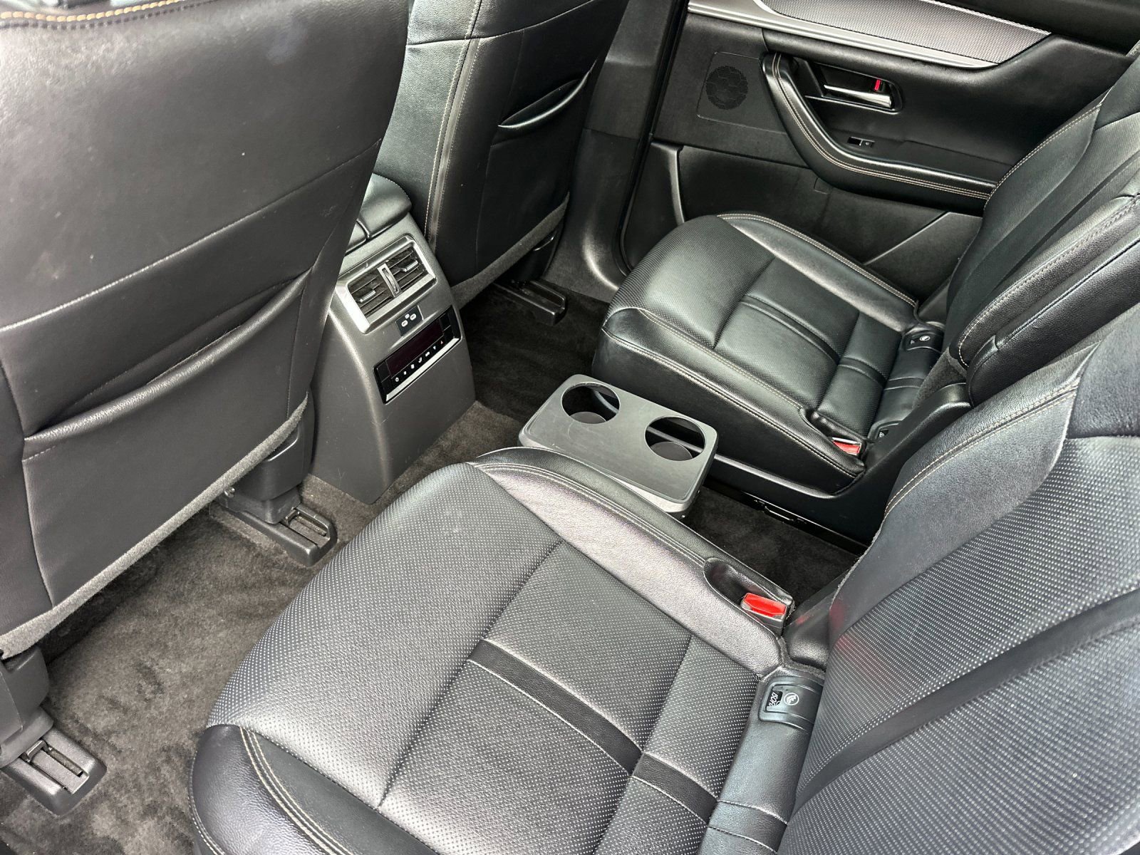 Used 2024 MAZDA CX-90 3.3 Turbo w/ Premium Package image 12