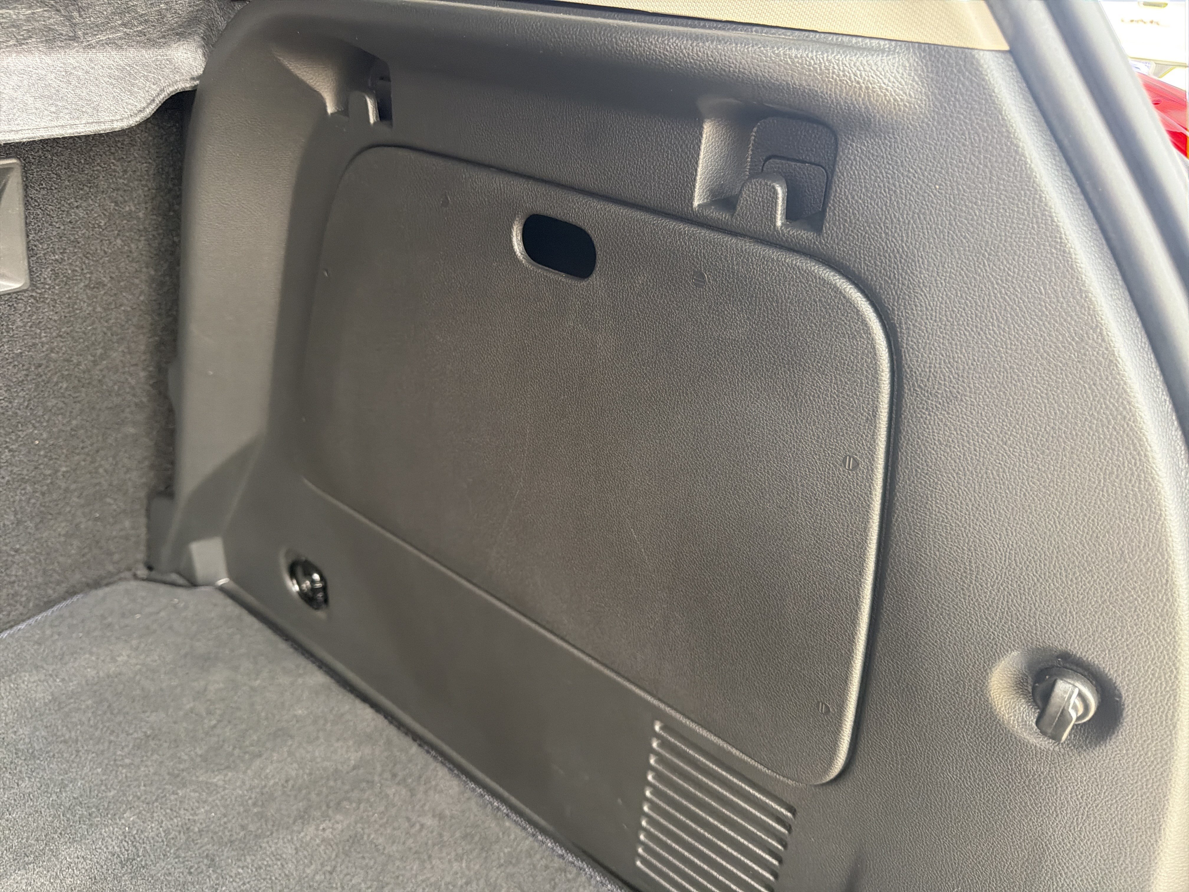 Used 2021 Buick Encore Preferred w/ Safety Package FWD image 28