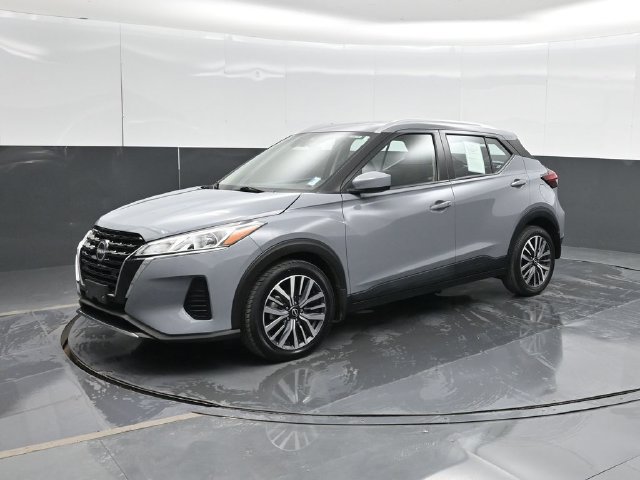 Used 2023 Nissan Kicks SV FWD image 9
