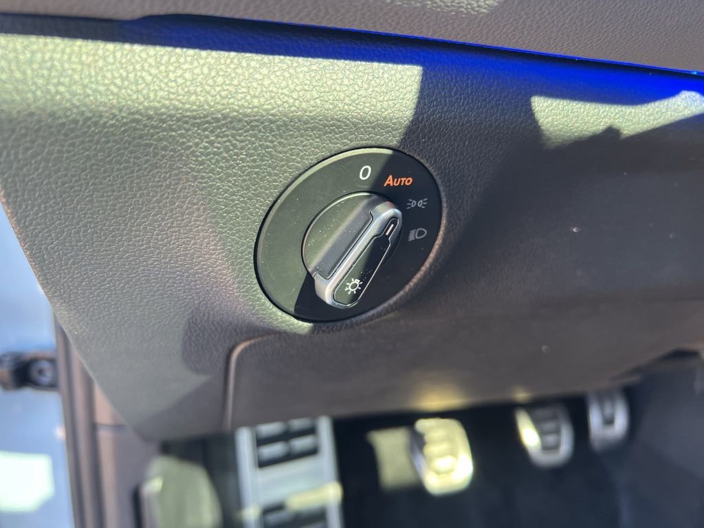 Used 2025 Volkswagen Jetta GLI Autobahn image 48