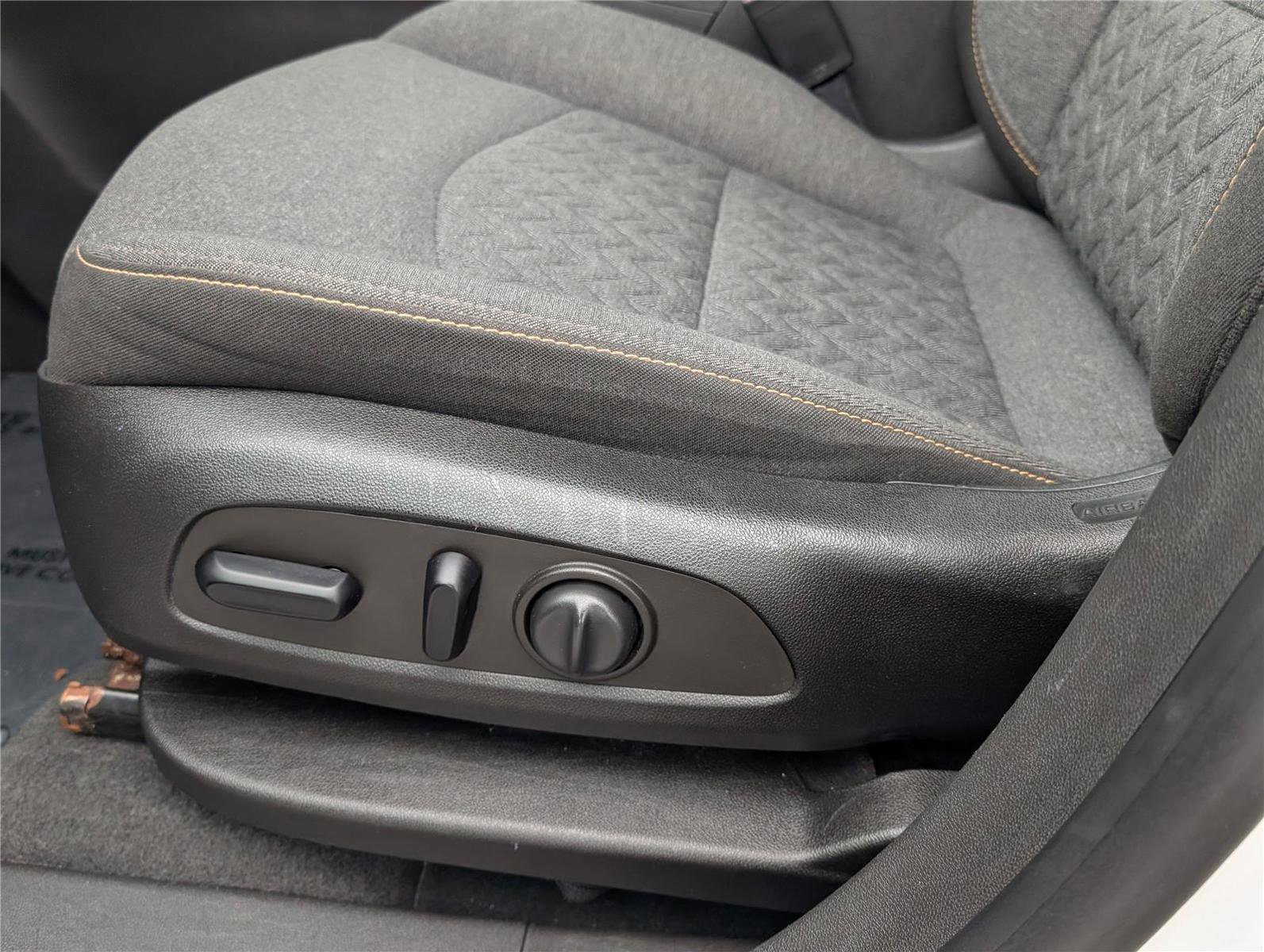 Used 2022 Chevrolet Equinox LT image 20