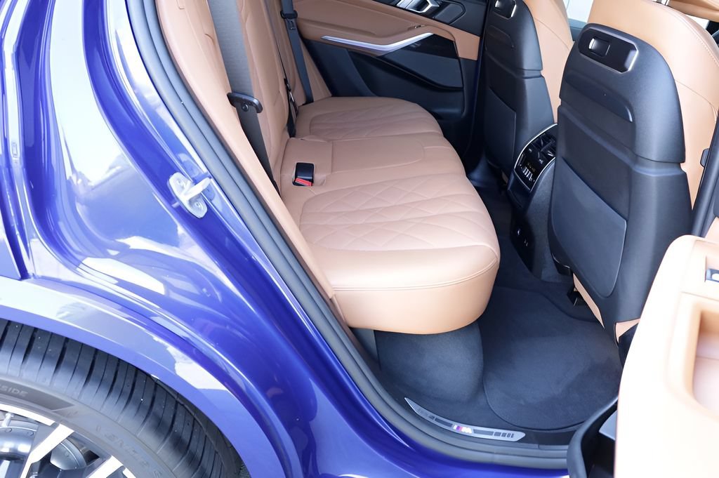 Used 2025 BMW X5 M60i AWD/4WD image 26