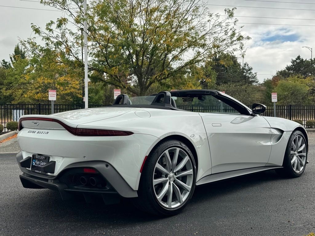 Used 2023 Aston Martin V8 Vantage Roadster image 7