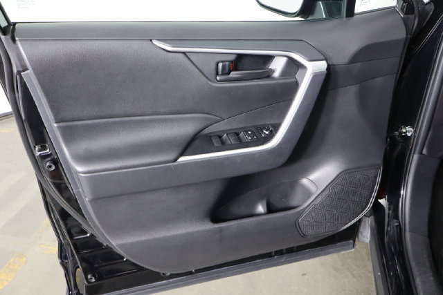 Used 2024 Toyota RAV4 LE FWD image 18
