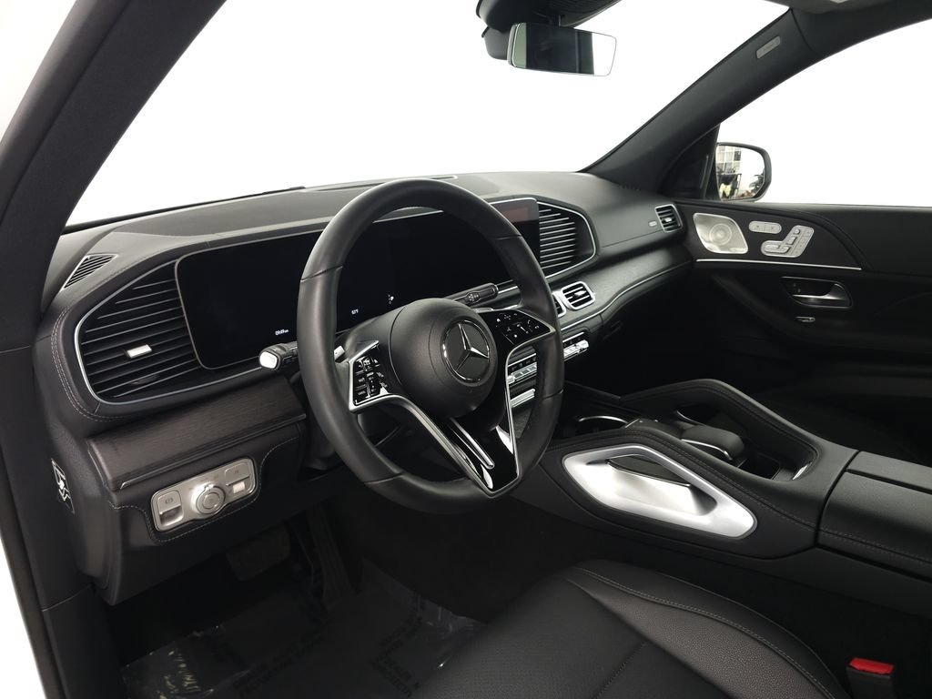 Used 2025 Mercedes-Benz GLE 450e 4MATIC image 9
