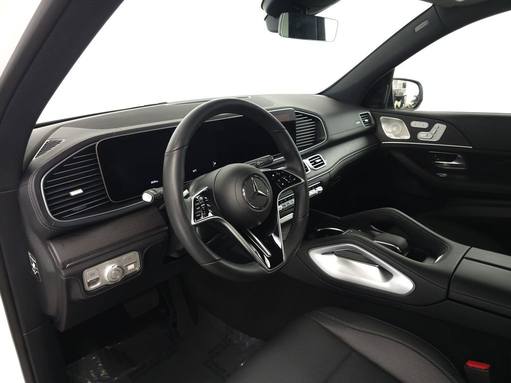 Used 2025 Mercedes-Benz GLE 450e 4MATIC image 9