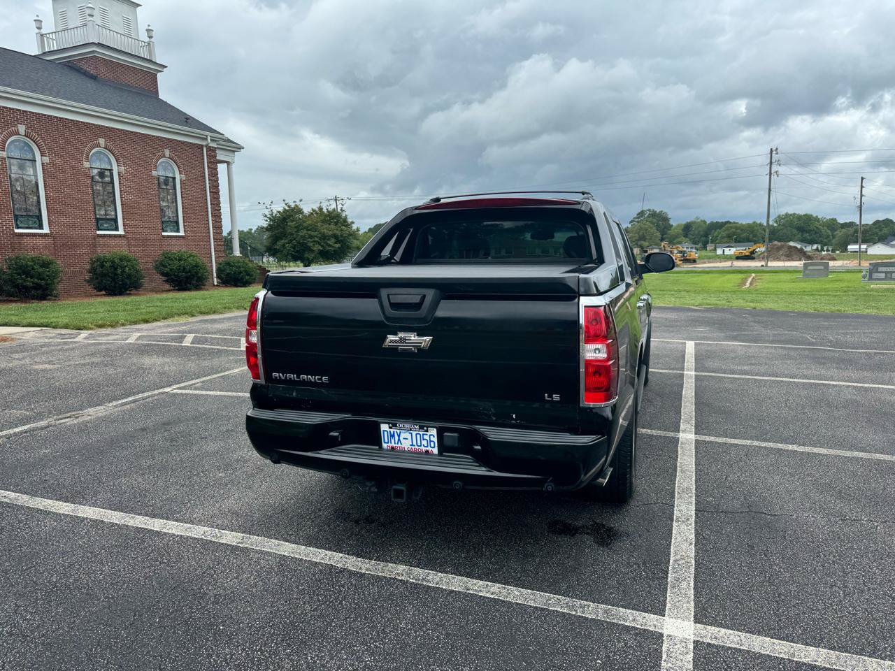 Used 2011 Chevrolet Avalanche LTZ AWD/4WD image 7