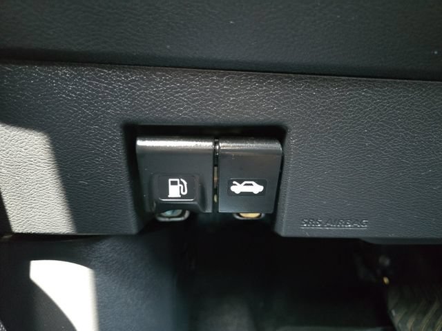 Used 2023 Nissan Kicks S FWD image 30