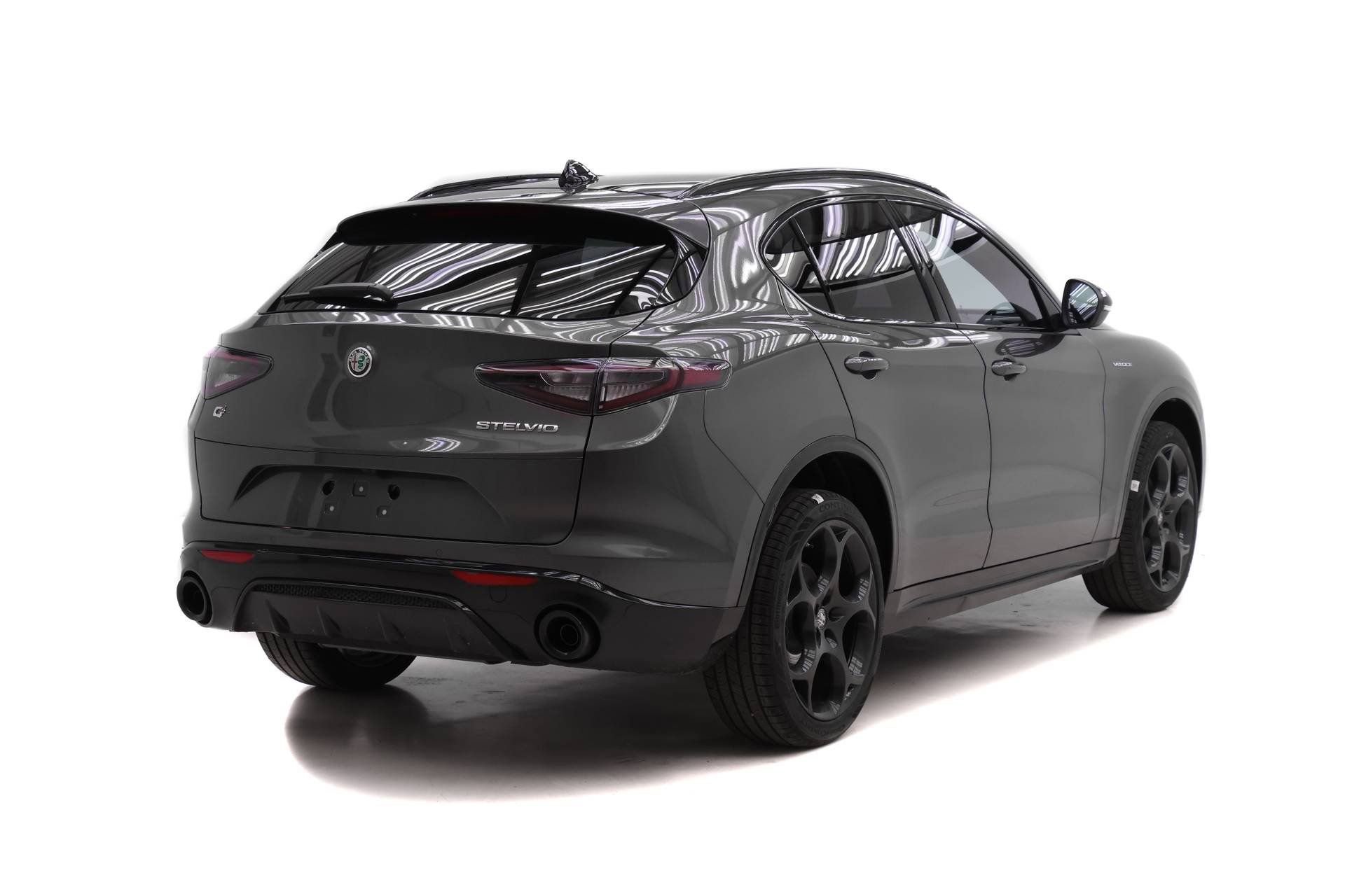 New 2026 Alfa Romeo Stelvio Sprint w/ Convenience Package image 5