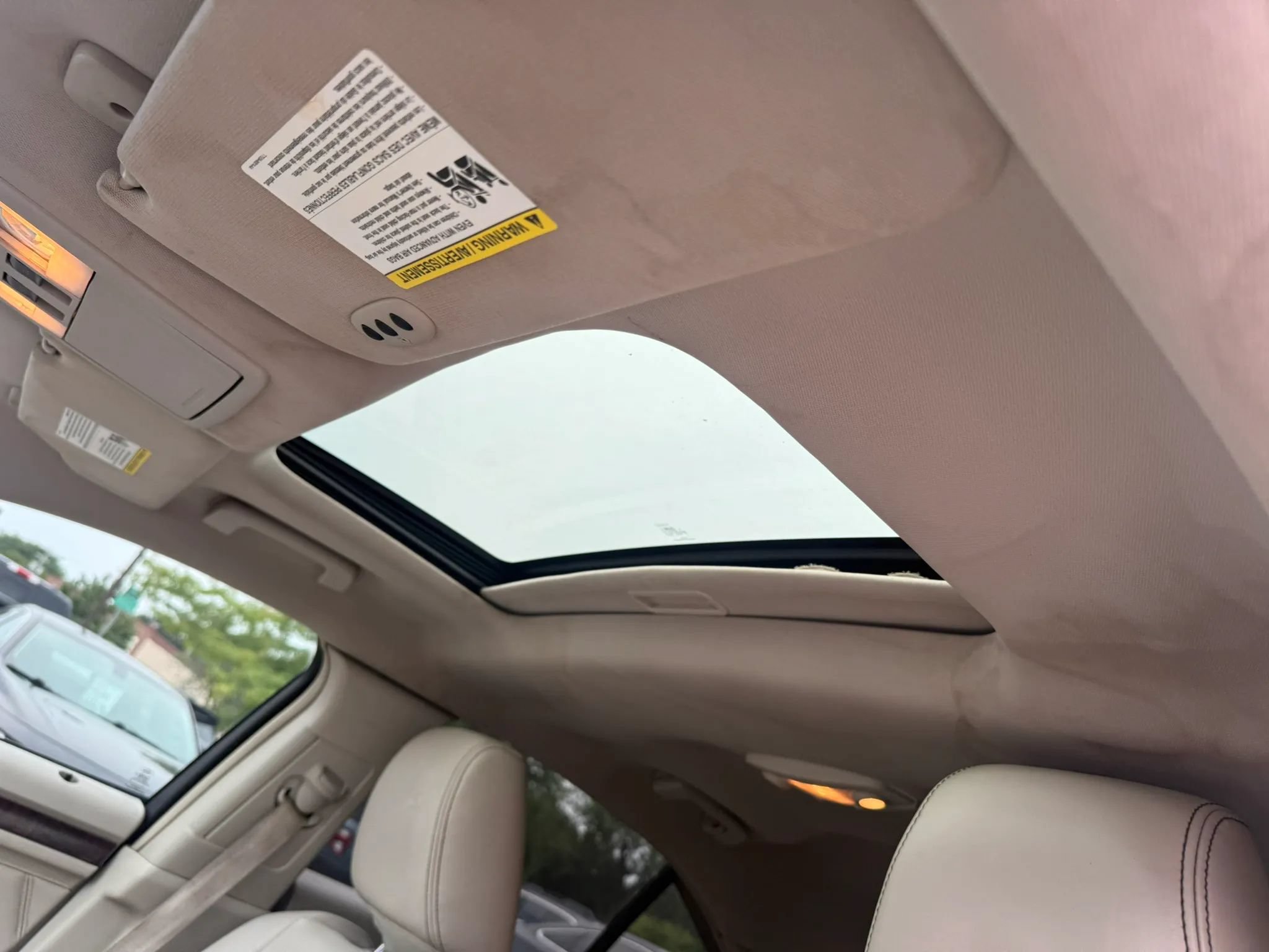 Used 2011 Ford Taurus Limited w/ 301A Rapid Spec Order Code FWD image 18