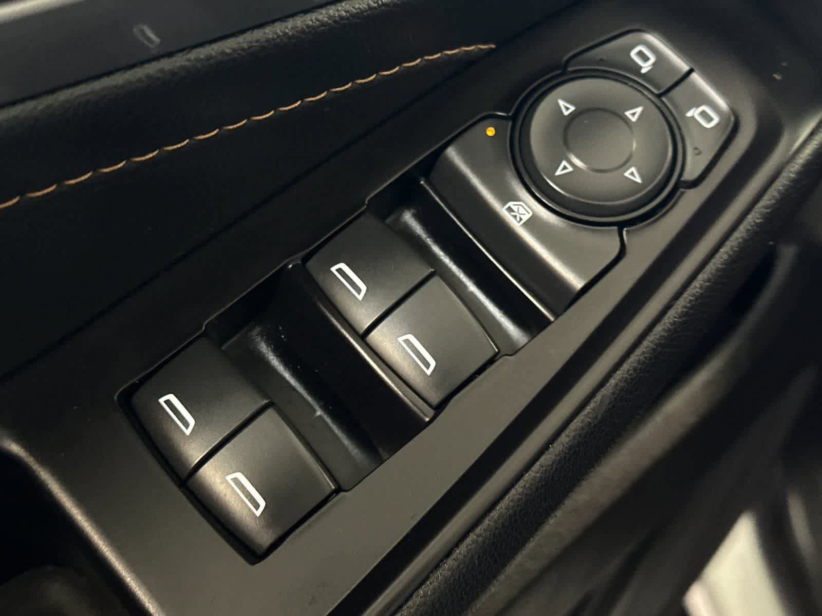 Used 2020 Chevrolet Traverse LS FWD image 14