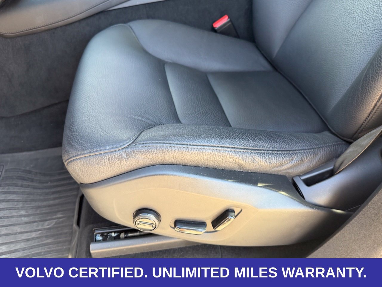 Certified 2023 Volvo XC90 B6 Plus w/ Protection Package Premier AWD/4WD image 33