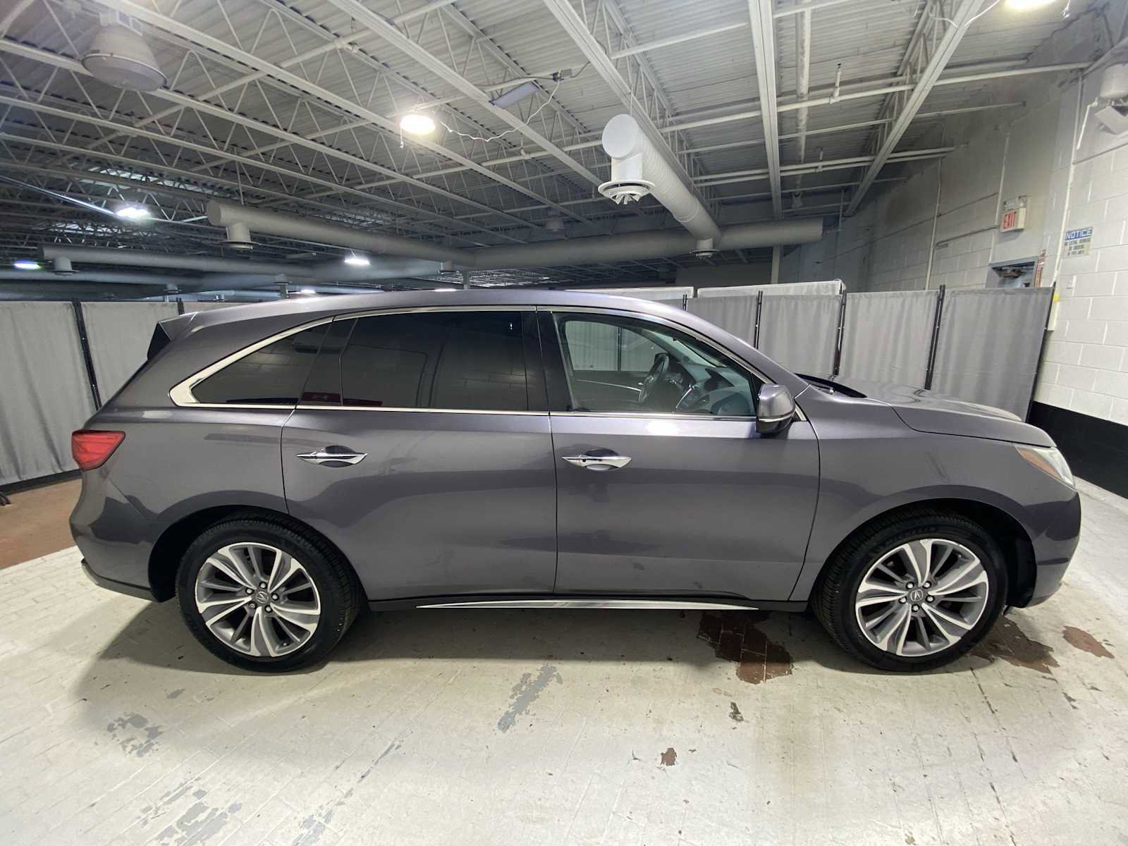 Used 2018 Acura MDX SH-AWD w/ Technology Package image 27