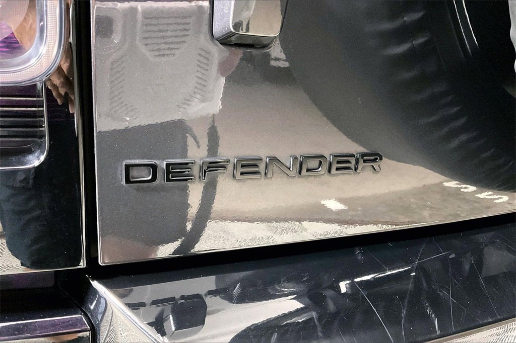 Used 2023 Land Rover Defender 110 V8 image 7