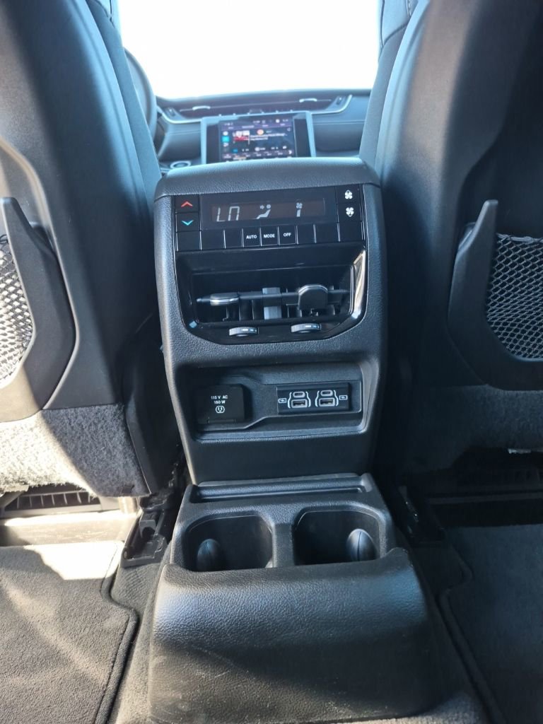 Used 2023 Jeep Grand Cherokee L Altitude AWD/4WD image 55