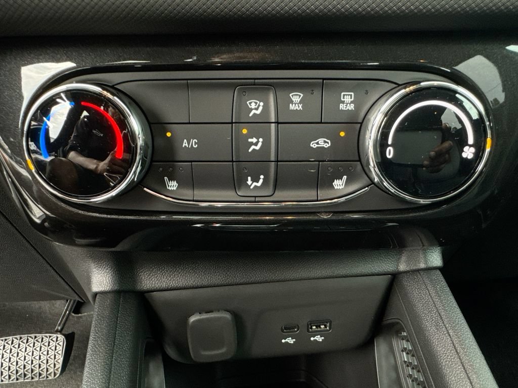 New 2026 Chevrolet TrailBlazer LT w/ LT Cold Weather Package FWD image 25