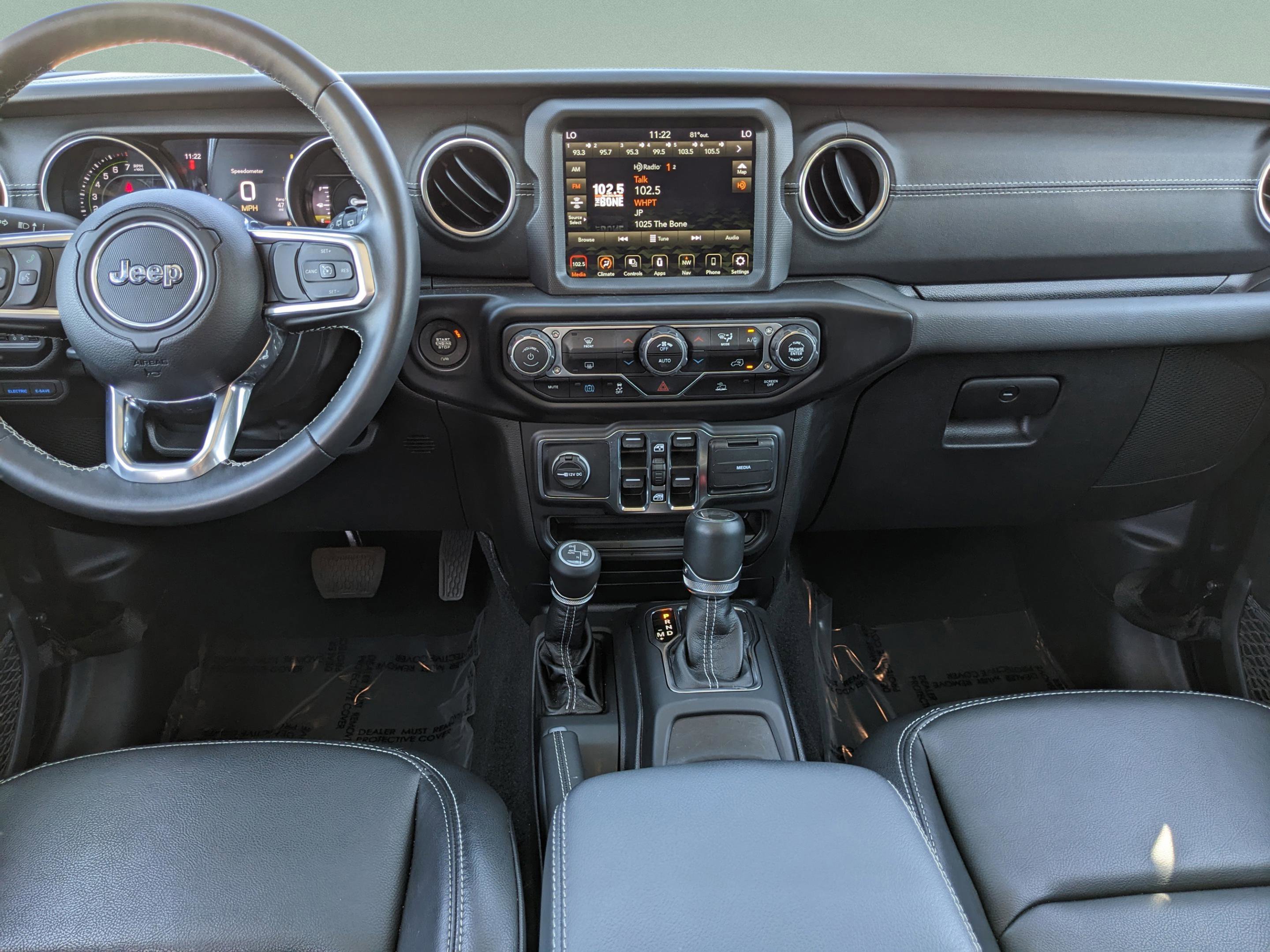 Used 2022 Jeep Wrangler Unlimited Sahara image 15