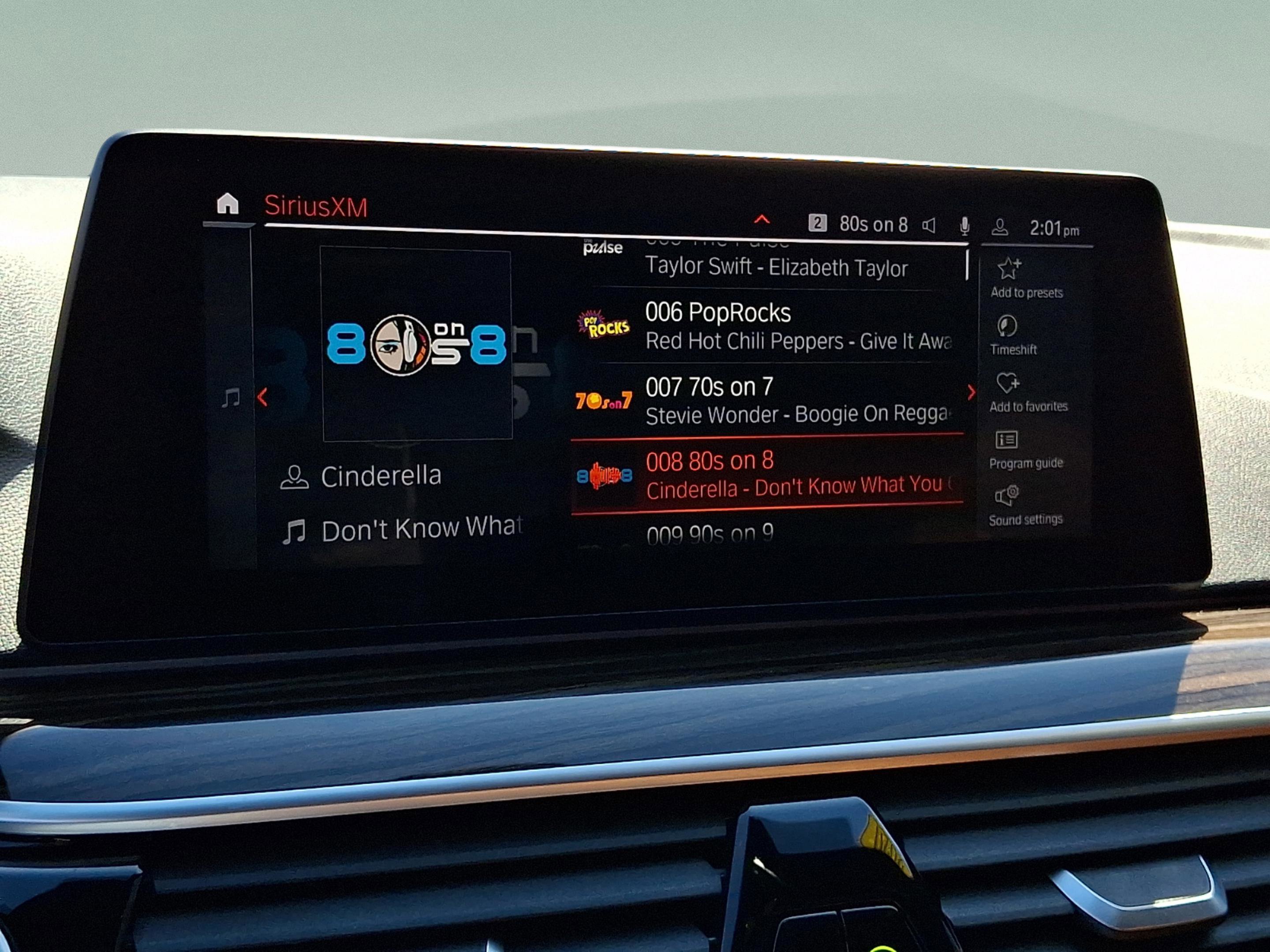 Used 2020 BMW 530i xDrive w/ Premium Package image 18