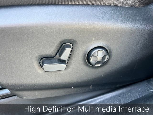 Used 2021 Chrysler Pacifica Touring-L w/ Uconnect Theater Family Group AWD/4WD image 28